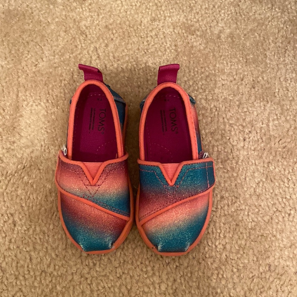 Toddler 5t sparkly toms